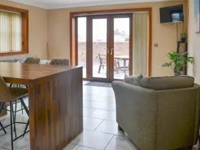 George's Gaff - E4432 - Image 4