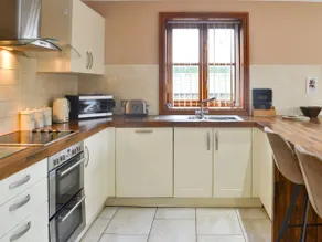 George's Gaff - E4432 - Image 3