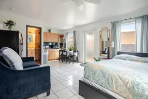 Cozy Private Suite, 5 Mins to MIA Airport - Image 2