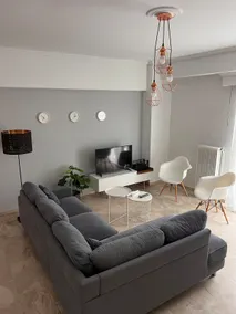 Modern 2BR Apartment • Near Metro • Easy Parking - Image 2