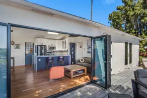 Ocean View Gem Close to Beaches with Own Jacuzzi - Image 5