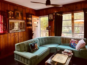 Vagabond’s Tiny Art Gallery BnB - Image 2