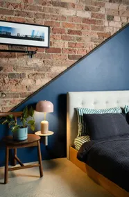 Architectural Conversion 2Bed on Smith St +Parking - Image 2