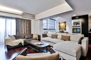 Unirii Center Apartments by Olala Homes - Image 2