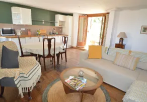 Joli Canard, Pet-Friendly Village Gîte - Image 2