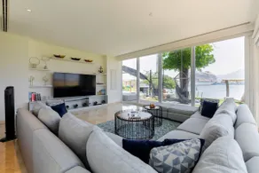 Casa Luna del Mar · Beachfront 7BR, Pool & Staff - Image 3