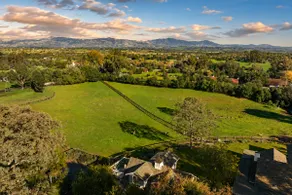 Chic Sheep Retreat ~ Rescue Animals+Views+Ballard - Image 3