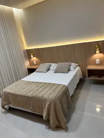 Sensational Concierge Apartment - Image 4