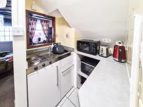 Cosy Cottage - Image 5