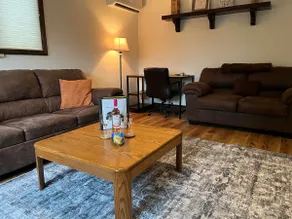 Cozy Cabin Condo by the Mountain, 5mins to skiing! - Image 3