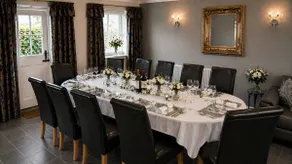 The Shakespeare Lodge - Sleeps up to 12 - 2 HOT TUBS - Image 5