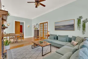 Modern+Spacious W/King Bed, Walk to Town-Park Free - Image 3