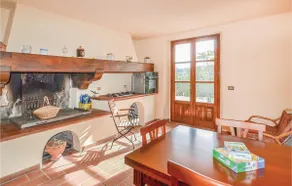 The Farmhouse - Image 4