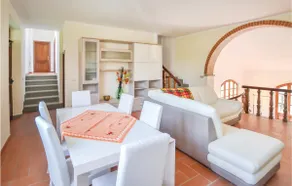 The Farmhouse - Image 3