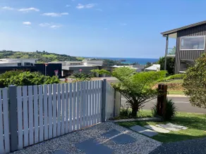 ~Sea&Country* Kiama Stunning Views, Stylish, Spacious, Free EV Charging - Image 2