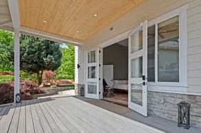 Luxury Guest House (View World Cup on Huge 4K TVs) - Image 2