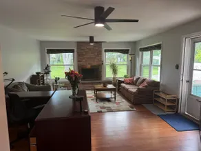 Large House Rental in Historic Area - Image 4