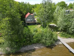 Elgin Inn – Rustic lakeside, HOT TUB, dock, kayaks - Image 3