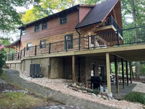 Smith Mountain Lake Cabin “Serenity Point” - Image 4