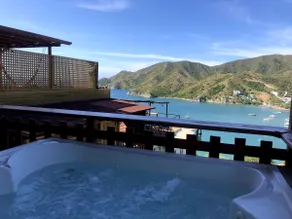 Spectacular suite with a beautiful view of the bay - Image 5