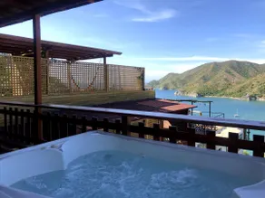 Spectacular suite with a beautiful view of the bay - Image 4