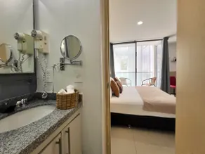 Modern Loft at Height with Unique View 3 people - Image 2