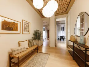 Bravissimo Plaça del Vi, Authentic Historic Apartment - Image 2
