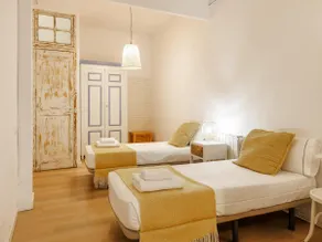 Bravissimo Plaça del Vi, Authentic Historic Apartment - Image 5