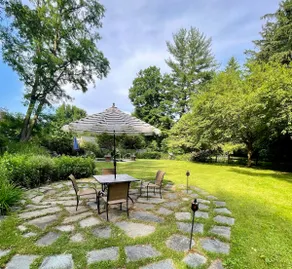 Welcome to the Blue Cottage in Claverack NY - Image 4