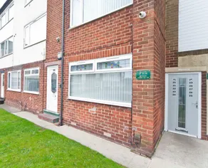 Belmont Budget Apartment - Image 4