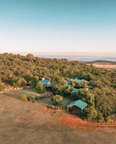 Chui Cottage with tennis facing Mt Kenya & near Ngare Ndare - Image 3