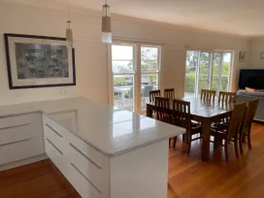 McCrae: 2 storey home, walk to beach + bay views - Image 5