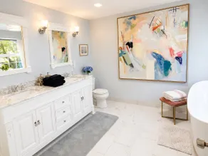 LuxeSuite: Quiet Garden Retreat w/Luxury Tub - Image 2
