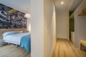 Superior 2 Bedroom Apartment - Malasaña - Image 4