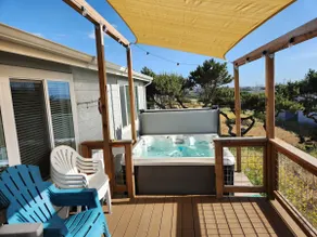 Rayn or Shine Getaway - Ocean View & Hot Tub! - Image 3
