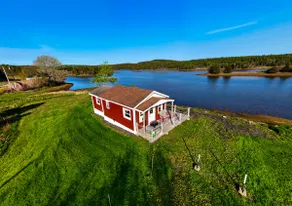 Cottage by the Ocean - Image 3