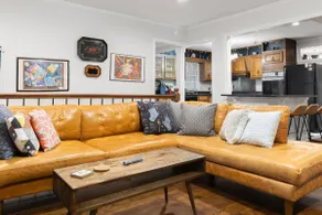 Spacious open floor plan. 5 beds. 5 TVs & Art - Image 2