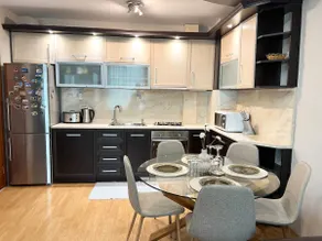 “Central Apartment with On-Site Restaurant” - Image 2