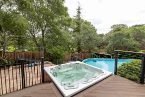 Private Garden Cottage Belmont Hills*Pool*HotTub* - Image 3