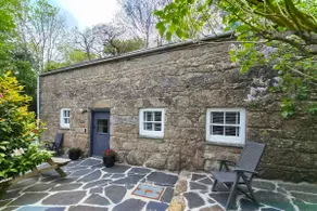 Beautiful Cornish barn in the stunning Lamorna valley with large garden - Image 5