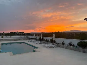 Smuk moderne spansk villa med pool og fantastisk udsigt - Image 3