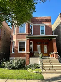 Addison Garden Apartment - Image 5