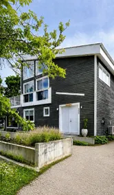 Near the river / pet friendly / EV charger - Image 4