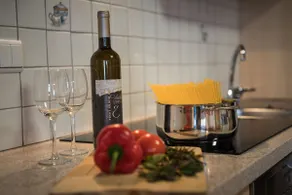Hofer Hof: Traminer - Image 2