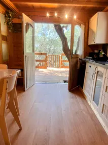 Wild cabin in the heart of the French Riviera - Image 3