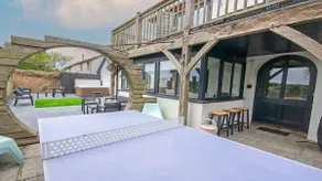 Bagend Sleeps 14 Hot Tub Balcony Ping Pong - Image 5