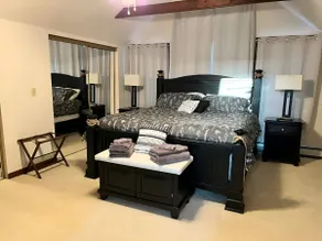 Unique Sunken Living Room • Scenic valley overlook - Image 2