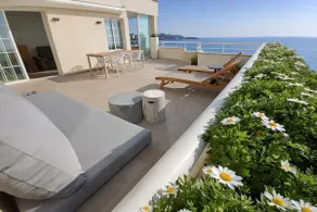 Unique oceanfront views, terraces, swimming pool - Image 2