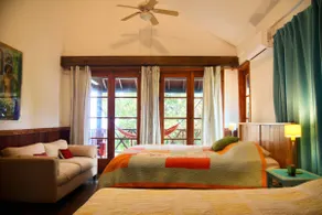 Beachfront | Unique Tropical Artist Home | 3 BR - Image 3