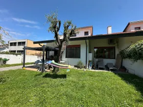 Beautiful Villa with Garden by the Sea - Image 2
